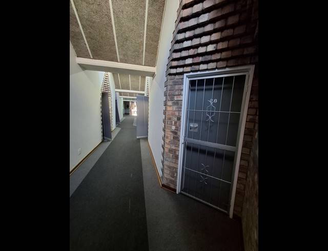 48M² OFFICE TO LET IN VINCENT
